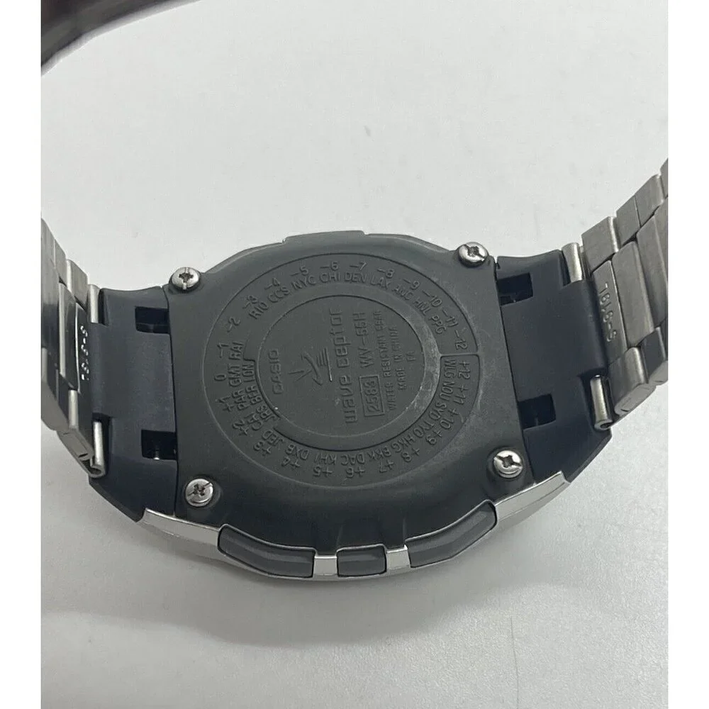 Casio Illuminator Watch Wave Ceptor Silver Digital 25 Time Zones 2583 WV-55H